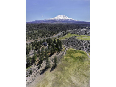 Golf Course home with Mt Shasta Views. This 3 bed/ 2 bath home on Lake Shastina Golf Course in California - for sale on GolfHomes.com, golf home, golf lot