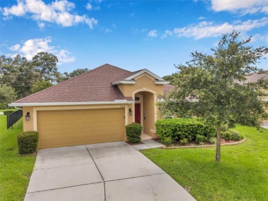 Welcome to this beautifully maintained 3-bedroom, 2-bathroom on Meadow Oaks Golf and Country Club in Florida - for sale on GolfHomes.com, golf home, golf lot