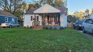 Charming 2 bed, 1 bath cottage has been well maintained and on Brainerd Golf Course in Tennessee - for sale on GolfHomes.com, golf home, golf lot