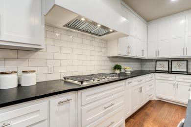Welcome to your new life of luxury. This stunning townhome in on LakeRidge Country Club in Texas - for sale on GolfHomes.com, golf home, golf lot
