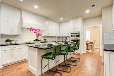 Welcome to your new life of luxury. This stunning townhome in on LakeRidge Country Club in Texas - for sale on GolfHomes.com, golf home, golf lot