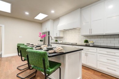Welcome to your new life of luxury. This stunning townhome in on LakeRidge Country Club in Texas - for sale on GolfHomes.com, golf home, golf lot