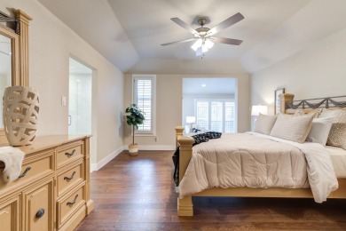 Welcome to your new life of luxury. This stunning townhome in on LakeRidge Country Club in Texas - for sale on GolfHomes.com, golf home, golf lot