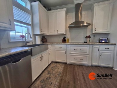 2020 Jacobson 2BR/2BA | Fully Furnished | Corner Lot | Turn-Key on Rolling Greens Executive Golf Community in Florida - for sale on GolfHomes.com, golf home, golf lot