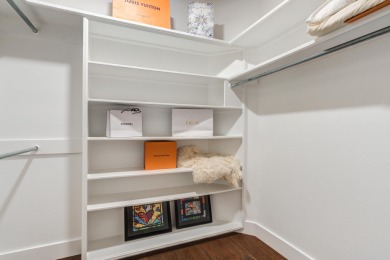 Welcome to your new life of luxury. This stunning townhome in on LakeRidge Country Club in Texas - for sale on GolfHomes.com, golf home, golf lot
