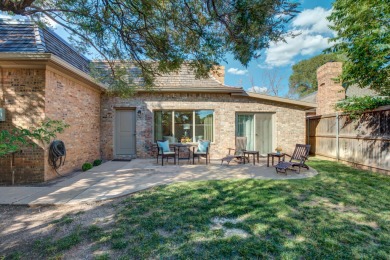 Welcome to your new life of luxury. This stunning townhome in on LakeRidge Country Club in Texas - for sale on GolfHomes.com, golf home, golf lot