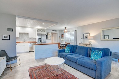 Enjoy the best of 55+ living in this renovated, move-in-ready on Kings Point Golf -Flanders Way in Florida - for sale on GolfHomes.com, golf home, golf lot