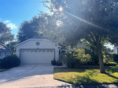 Under contract-accepting backup offers. Investor Special - Fixer on Kings Ridge Golf Club in Florida - for sale on GolfHomes.com, golf home, golf lot