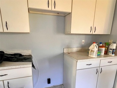 Under contract-accepting backup offers. Investor Special - Fixer on Kings Ridge Golf Club in Florida - for sale on GolfHomes.com, golf home, golf lot