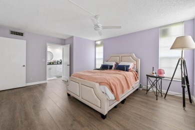 Motivated Seller - Beautifully updated 3/2 corner unit with on Palm-Aire Country Club and Resort - Palms in Florida - for sale on GolfHomes.com, golf home, golf lot