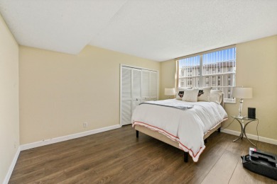 Motivated Seller - Beautifully updated 3/2 corner unit with on Palm-Aire Country Club and Resort - Palms in Florida - for sale on GolfHomes.com, golf home, golf lot