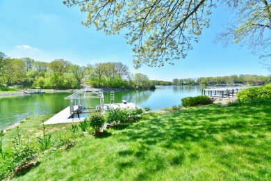 Lakefront Home with Tons of Character and Great Location! on Oak Run Golf Course in Illinois - for sale on GolfHomes.com, golf home, golf lot