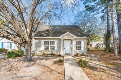 816 Mary Anna Court brings a rare opportunity; a split-level on Whispering Pines in South Carolina - for sale on GolfHomes.com, golf home, golf lot