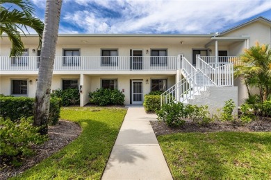 Welcome to easy living in Cross Creek Country Club! This on Cross Creek Country Club in Florida - for sale on GolfHomes.com, golf home, golf lot