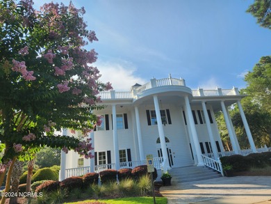GREAT THANKSGIVING 2025 GIFT TO GIVE YOUR FAMILY, and one of the on Lockwood Folly Country Club in North Carolina - for sale on GolfHomes.com, golf home, golf lot