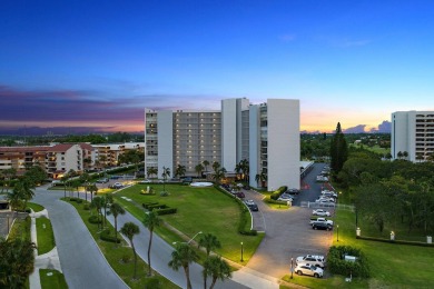 Welcome to 336 Golfview Road, Unit 905, a stunning 9th-floor on North Palm Beach Country Club in Florida - for sale on GolfHomes.com, golf home, golf lot