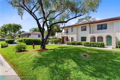 Stunning 2/2.5 Condo in Gated Boca Lago Community - All Ages on Boca Lago Golf and Country Club in Florida - for sale on GolfHomes.com, golf home, golf lot