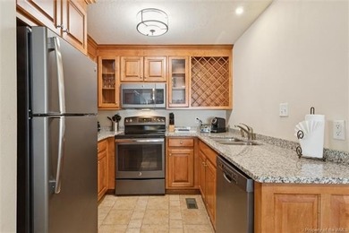 Welcome to this beautifully maintained 2-bedroom, 2-bath condo on Kingsmill Resort and Golf Club in Virginia - for sale on GolfHomes.com, golf home, golf lot