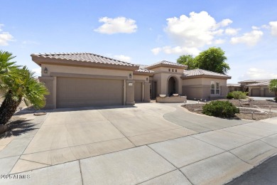 A RARE FIND!! This Briarwood has great curb appeal, space on Sun City Grand Golf Couse and Club in Arizona - for sale on GolfHomes.com, golf home, golf lot