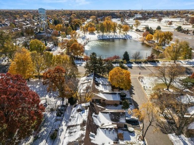 Beautifully maintained ranch-style townhome in Bloomingdale's on Indian Lakes Resort in Illinois - for sale on GolfHomes.com, golf home, golf lot