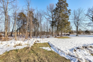 Looking for affordable country living? This charming 2-bedroom on Beeches Golf Club  in Michigan - for sale on GolfHomes.com, golf home, golf lot