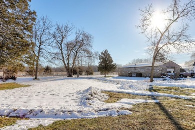 Looking for affordable country living? This charming 2-bedroom on Beeches Golf Club  in Michigan - for sale on GolfHomes.com, golf home, golf lot