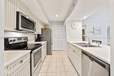 Turnkey Resort Living. Stylish 2BR/2BA + Loft End Unit Villa on Palmetto Dunes Golf Course and Resort in South Carolina - for sale on GolfHomes.com, golf home, golf lot
