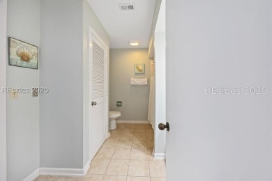 Turnkey Resort Living. Stylish 2BR/2BA + Loft End Unit Villa on Palmetto Dunes Golf Course and Resort in South Carolina - for sale on GolfHomes.com, golf home, golf lot