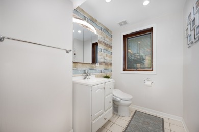 Airy & Elegant Bi-Level Retreat - Move-In Ready in a Great Mount on Mt. Prospect Golf Club in Illinois - for sale on GolfHomes.com, golf home, golf lot