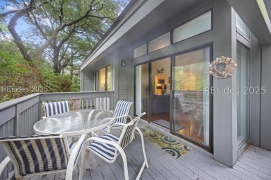 Turnkey Resort Living. Stylish 2BR/2BA + Loft End Unit Villa on Palmetto Dunes Golf Course and Resort in South Carolina - for sale on GolfHomes.com, golf home, golf lot