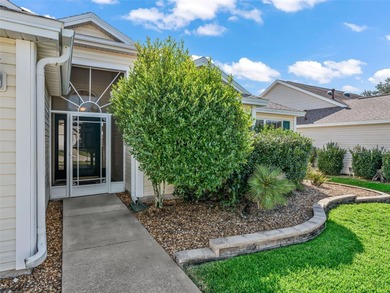 Stunning, Upgraded Oleander/Hawthorne Designer Home - Move-in on Oakleigh Executive Golf Course in Florida - for sale on GolfHomes.com, golf home, golf lot
