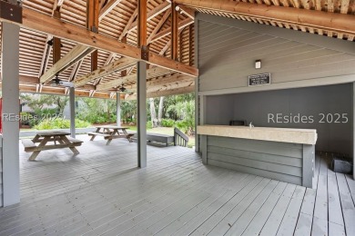 Turnkey Resort Living. Stylish 2BR/2BA + Loft End Unit Villa on Palmetto Dunes Golf Course and Resort in South Carolina - for sale on GolfHomes.com, golf home, golf lot