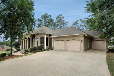 Welcome to this stunning all-brick well-built custom home in on Maumelle Golf and Country Club in Arkansas - for sale on GolfHomes.com, golf home, golf lot