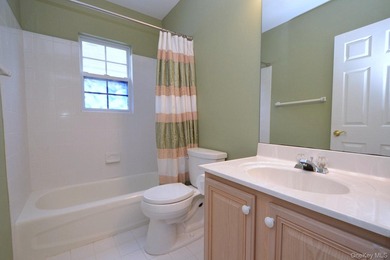 Beautifully maintained 2 Bedroom, 2 Bath *Devon 2* model in on Birchwood at Spring Lake in New York - for sale on GolfHomes.com, golf home, golf lot