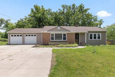 Great location directly across from the 4th tee @ Sandy Hollow on Sandy Hollow Golf Course in Illinois - for sale on GolfHomes.com, golf home, golf lot