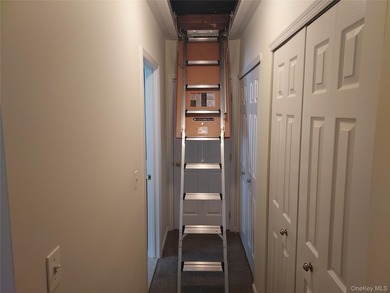 Beautifully maintained 2 Bedroom, 2 Bath *Devon 2* model in on Birchwood at Spring Lake in New York - for sale on GolfHomes.com, golf home, golf lot