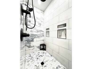 Luxury custom-built home near Lake Cumberland offering on Woodson Bend Resort in Kentucky - for sale on GolfHomes.com, golf home, golf lot