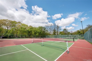 Beautifully maintained 2 Bedroom, 2 Bath *Devon 2* model in on Birchwood at Spring Lake in New York - for sale on GolfHomes.com, golf home, golf lot