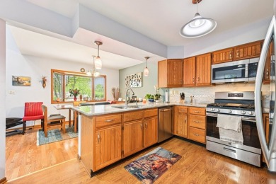Welcome to this lovely property in a golf course community! It on Poplar Creek Country Club in Illinois - for sale on GolfHomes.com, golf home, golf lot