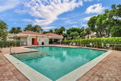 Delvista Townhouse in Aventura! Stunning 2.5/2.5 includes a on Turnberry Isle Resort and Club in Florida - for sale on GolfHomes.com, golf home, golf lot