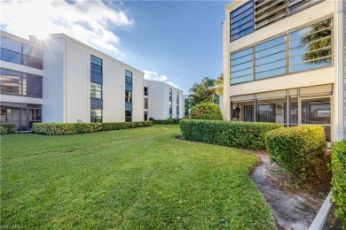 Welcome to this beautiful 2-bedroom, 2-bathroom corner condo in on Lakewood Country Club in Florida - for sale on GolfHomes.com, golf home, golf lot