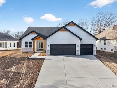Welcome to this beautifully crafted 3 bedroom, 2.5 bath home on Incline Village Golf Course in Missouri - for sale on GolfHomes.com, golf home, golf lot