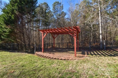 4 Bedroom, Full Brick Home located near Cowans Ford Golf Club on Cowans Ford Country Club in North Carolina - for sale on GolfHomes.com, golf home, golf lot