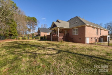 4 Bedroom, Full Brick Home located near Cowans Ford Golf Club on Cowans Ford Country Club in North Carolina - for sale on GolfHomes.com, golf home, golf lot