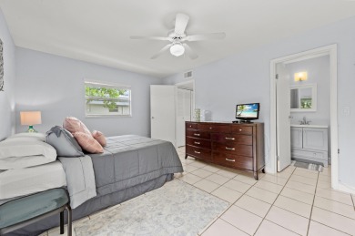 Charming 1-bedroom condo in the vibrant 55+ Kings Point on Kings Point Golf - Executive in Florida - for sale on GolfHomes.com, golf home, golf lot