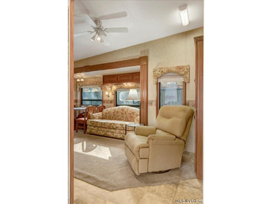 Beautifully maintained 2007 DoubleTree Select Suite camper - on River Ridge Golf Club in Virginia - for sale on GolfHomes.com, golf home, golf lot