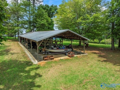 Majestic views of the Tennessee River, Lake Guntersville await on Gunters Landing in Alabama - for sale on GolfHomes.com, golf home, golf lot