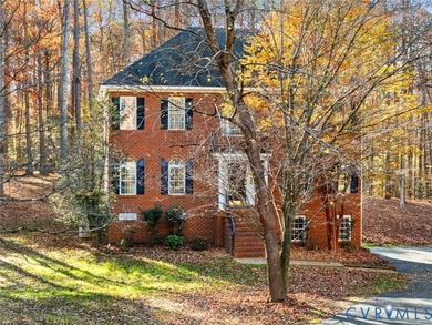 This family loved raising their kids on this quiet cul de sac in on Highlands Golfers Club in Virginia - for sale on GolfHomes.com, golf home, golf lot