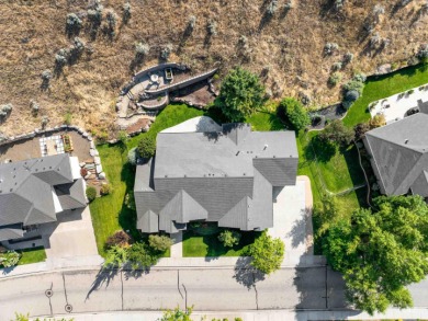 Elegant single-level home quietly set at the base of Boise's on Quail Hollow Golf Club in Idaho - for sale on GolfHomes.com, golf home, golf lot