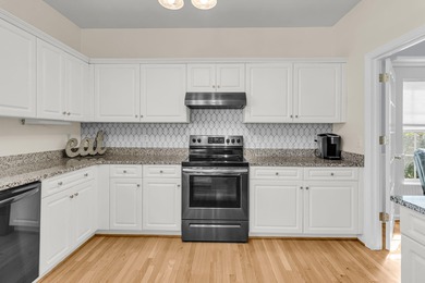 Experience the excitement and convenience of Country Club living on RiverTowne Country Club in South Carolina - for sale on GolfHomes.com, golf home, golf lot